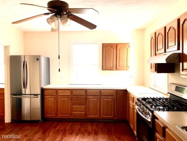 Foto del edificio - 2 br, 1 bath Condo - 219 Lowell St 1a Unit 1a