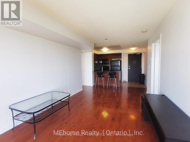 Photo du bâtiment - 5793-5793 Yonge St