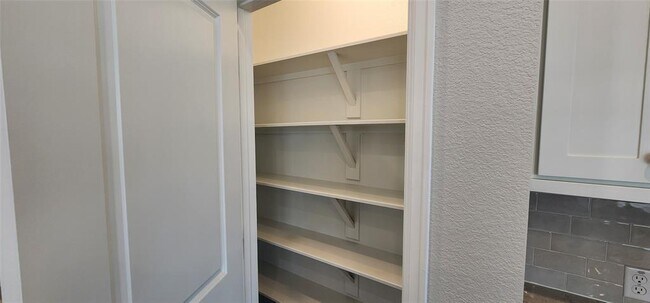Building Photo - 112 Los Olives Ln