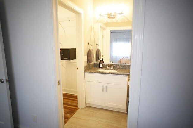 Foto del edificio - 1313 Emerald View Ct