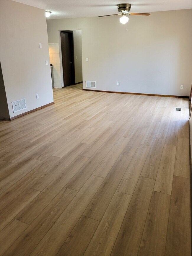Foto del edificio - 735 3rd St