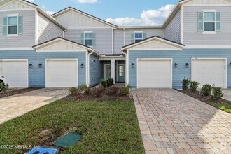 Building Photo - 260 Brandon Lks Dr