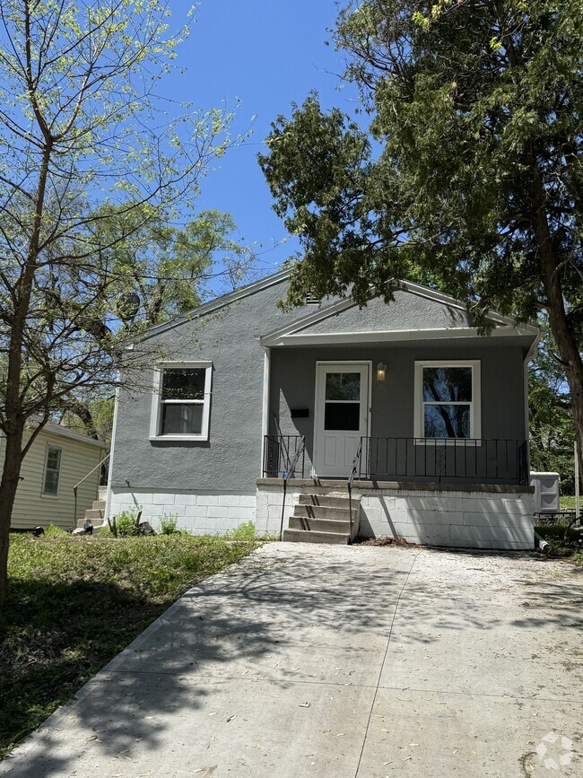 Building Photo - 4022 N 42nd St