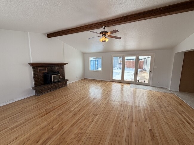 Photo - 105 S Kendall St House