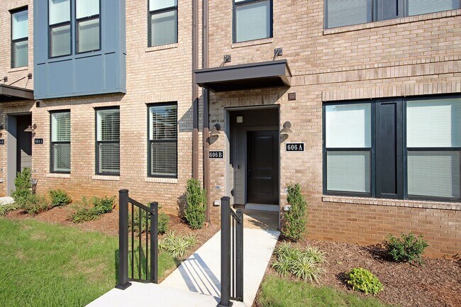 Foto del edificio - Pet-Friendly Brookhill Commons Townhome-Style Condo