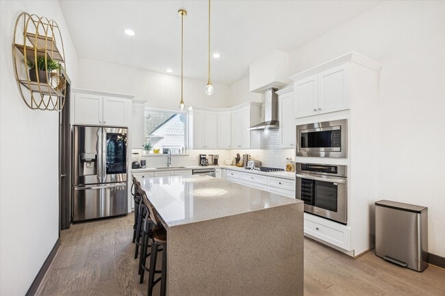 Building Photo - 1404 Goliad St