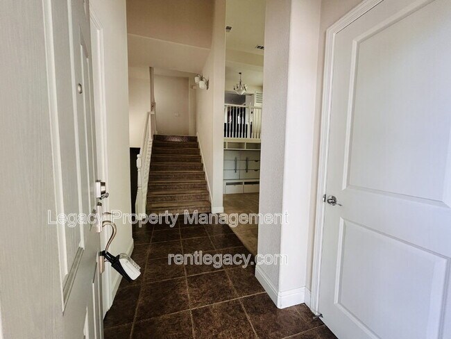 Foto del edificio - 2609 Willow Pass Rd