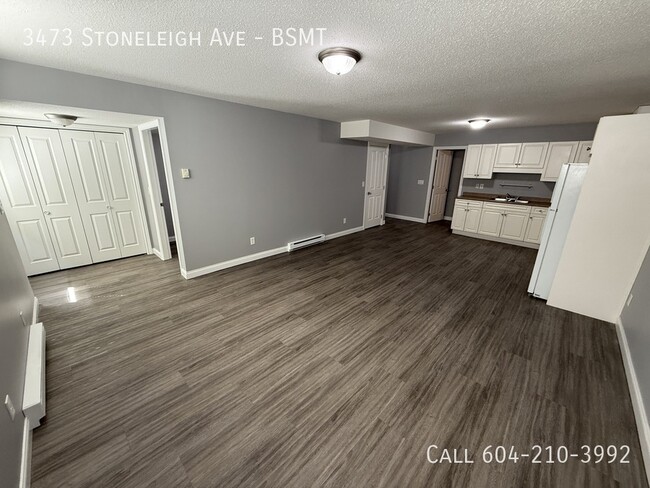 Building Photo - East Abbotsford Ground Level Suite