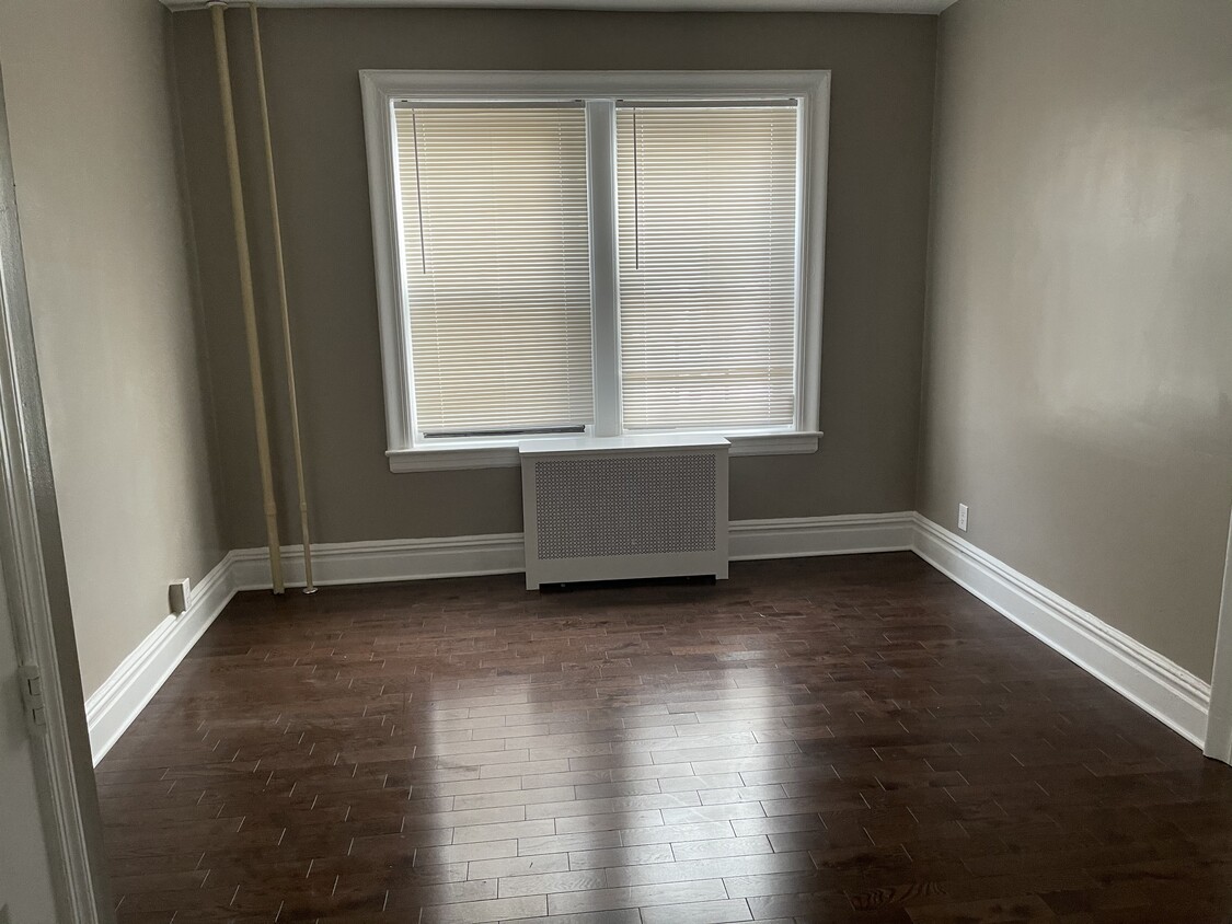 Primary Photo - 115 Fairview Ave