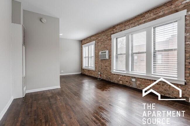 Foto del edificio - 3425 N Elaine Pl