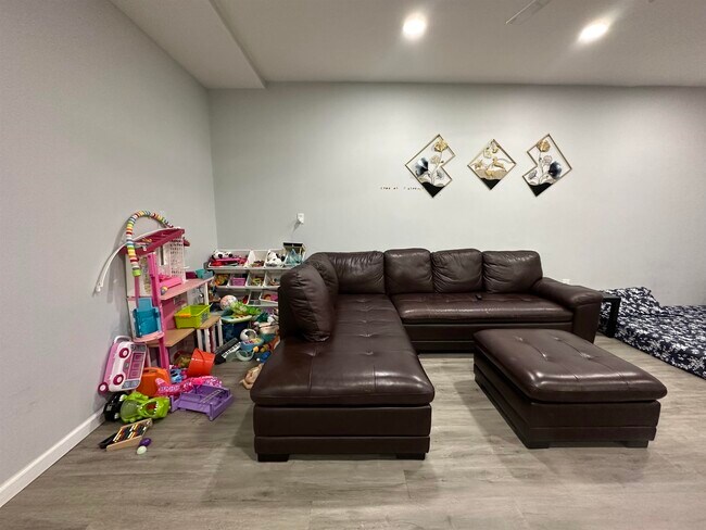 Foto del edificio - 75 Liberty Ave