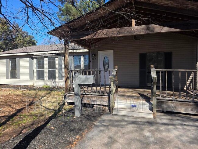 Foto del edificio - 202 Rosemary Ln