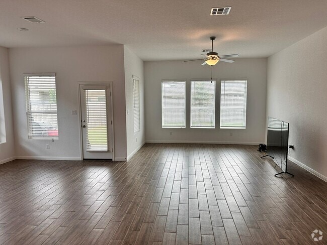 Building Photo - 15126 Nettleton Ml