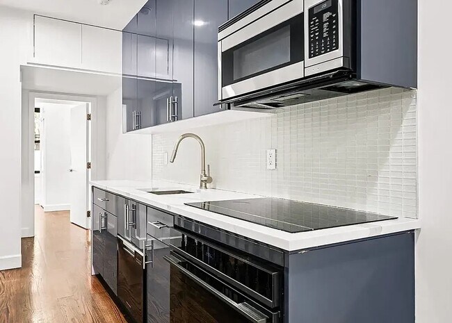 Foto del edificio - 519 E 6th St