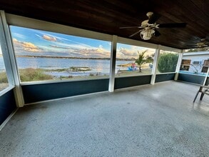 Building Photo - 616 N Crooked Lake Dr