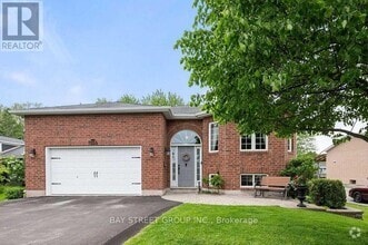 Building Photo - 722A Lake Dr S