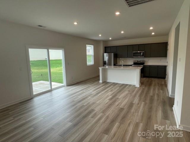 Building Photo - A charming house with 5 beds and 3 baths i...
