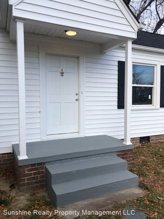 Primary Photo - 4 br, 2 bath House - 1334 North Mebane St