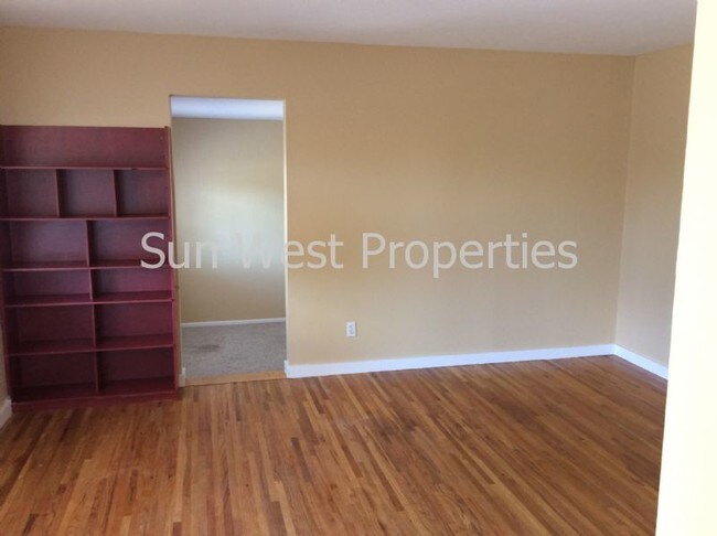 Building Photo - 1156 N Chaco Ave