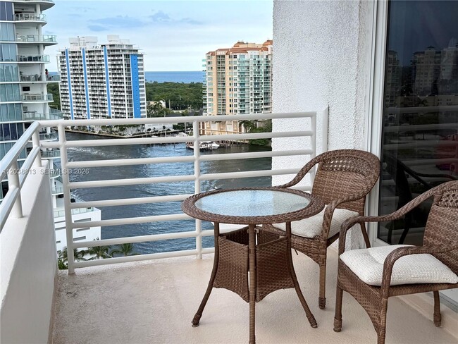 Building Photo - 888 Intracoastal Dr