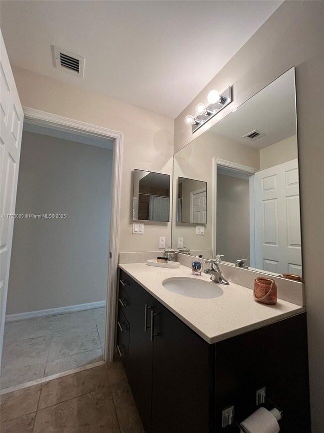 Foto del edificio - 2333 SE 5th St