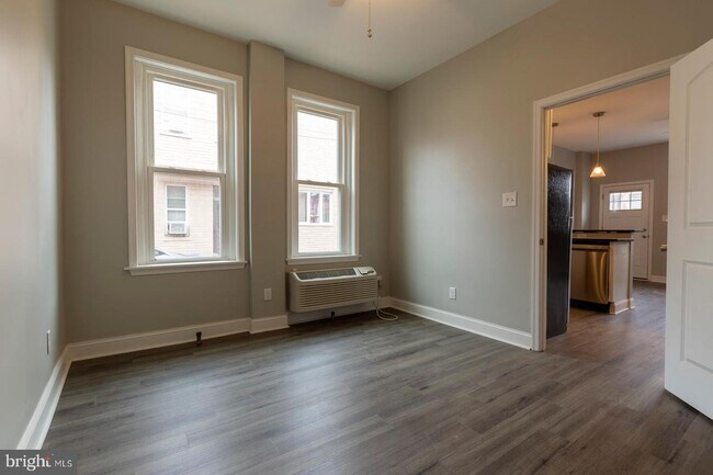 Building Photo - 3127 Cedar St