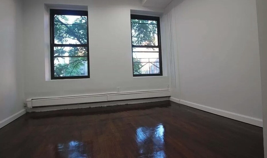 Foto principal - 36 E 1st St