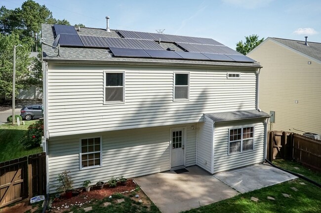 Building Photo - Amazing 4 bedroom home in Durham