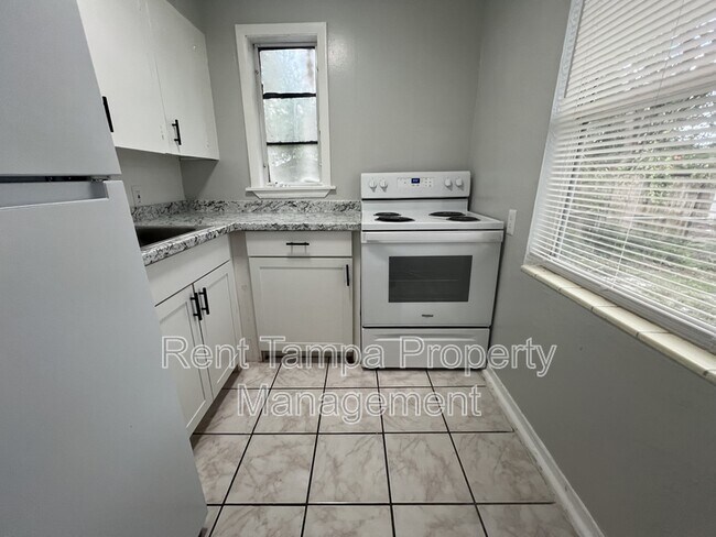 Foto del edificio - 4801 10th Ave S