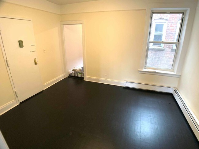 Foto del edificio - 1740 Flatbush Ave