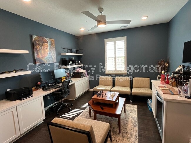 Building Photo - 608 Somerset Way