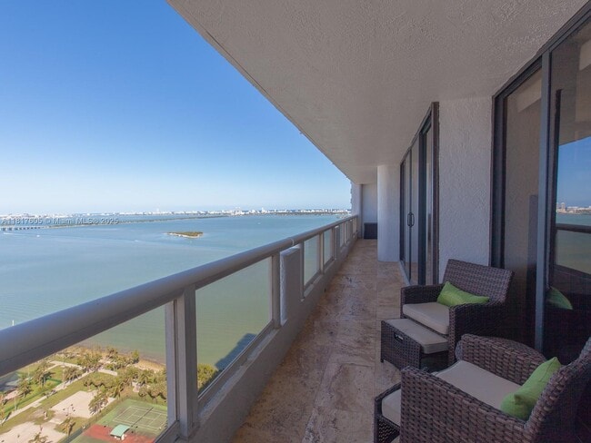 Building Photo - 1717 N Bayshore Dr