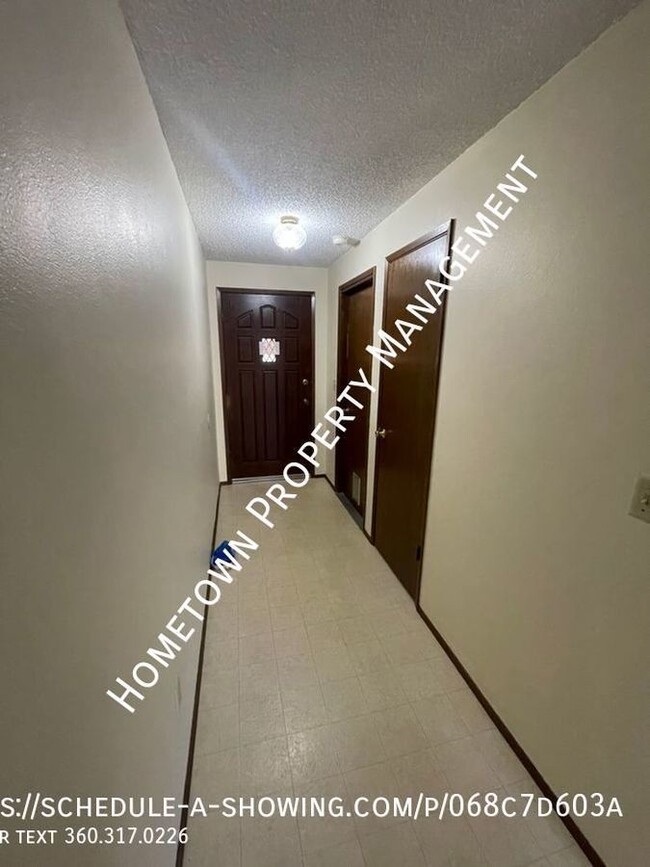 Building Photo - Two Bedroom 1 Bath Home in Olympia-Availab...