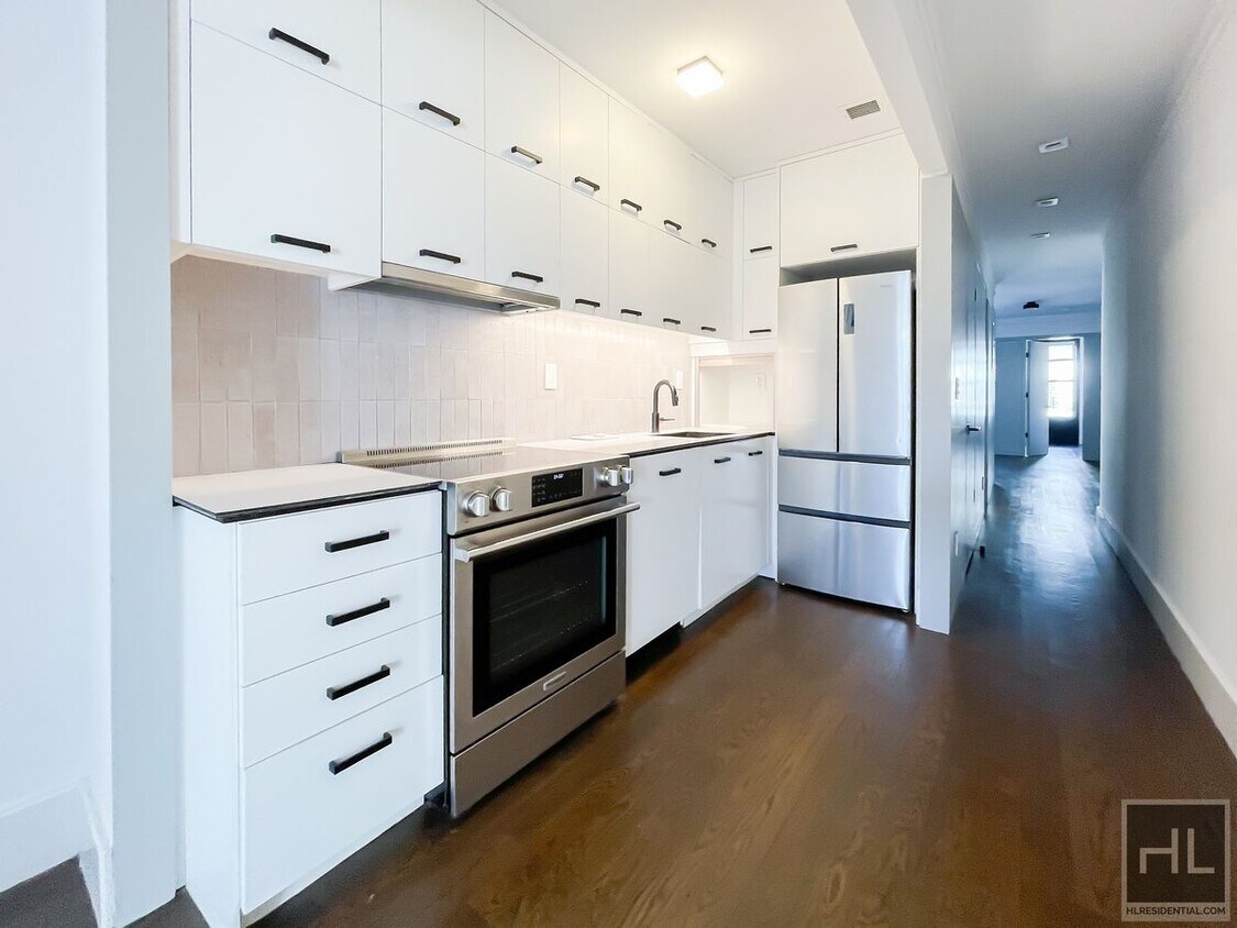 Primary Photo - TRUE 2BR + PRIVATE PATIO ?? | LOTS OF LIGHT