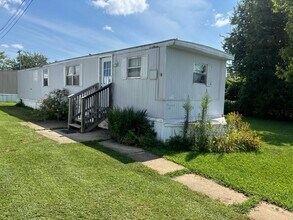 Building Photo - 475 Landis Ln