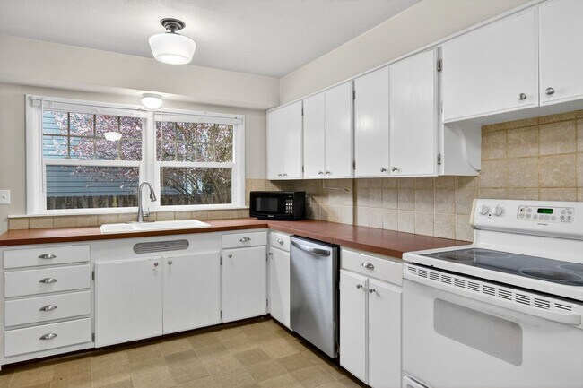 Foto del edificio - 3660 SE Tenino St