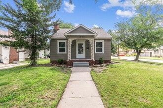 Building Photo - 1002 N Coolidge Ave