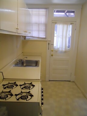 Building Photo - 113 13th St NW