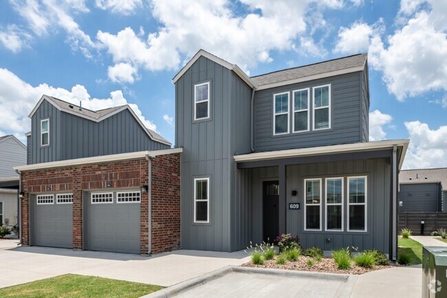 Building Photo - Elevate at Skyline Townhomes