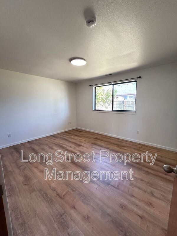Foto del edificio - 2169 SE Madison St
