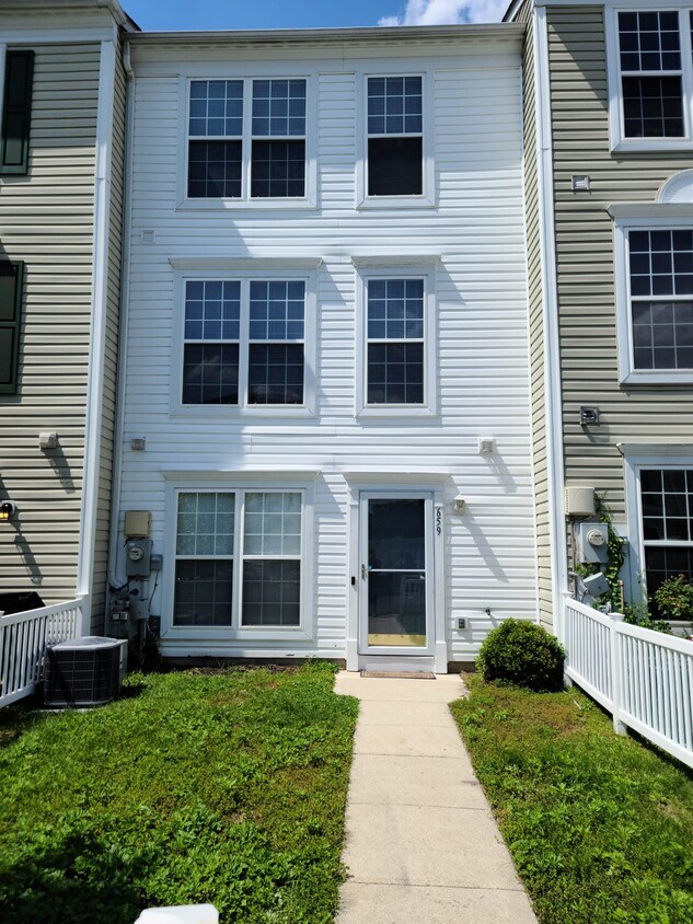 659 Sprite Way, Glen Burnie, MD 21061 Townhome Rentals in Glen Burnie MD