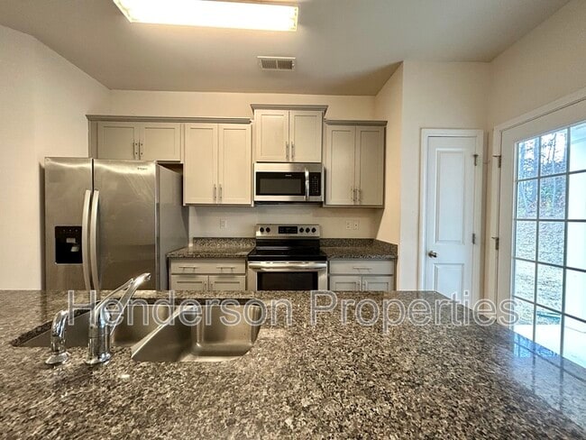 Foto del edificio - 6050 Guildford Hill Ln