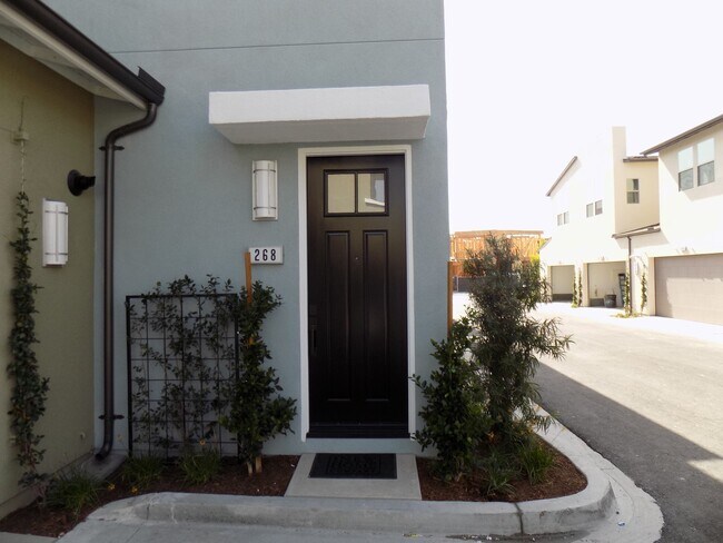 Foto del edificio - Beautiful 1 Bedroom 1 Bath Condo in Ranch ...