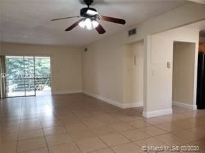 Building Photo - 1 br, 1.5 bath  - Wood Hue