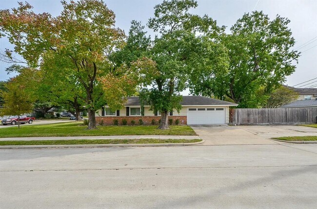 Foto del edificio - 5441 Schumacher Ln