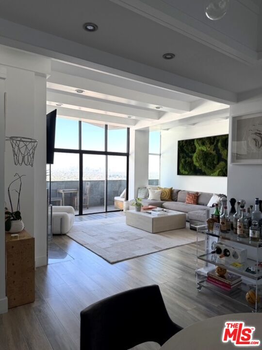 Foto del edificio - 1155 N La Cienega Blvd