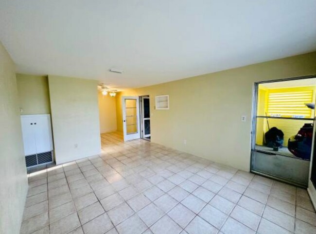 Foto del edificio - 21 Rivershore Dr