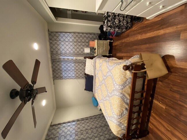 Foto del edificio - 1420 Kimwood Dr