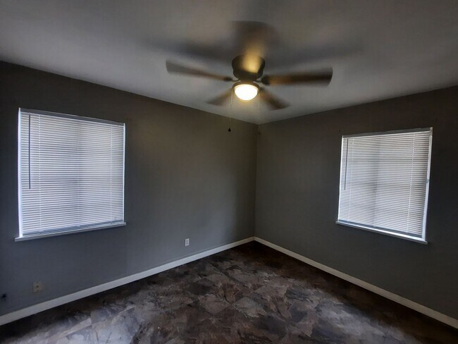 Building Photo - Home for Lease in Sunset Acres!