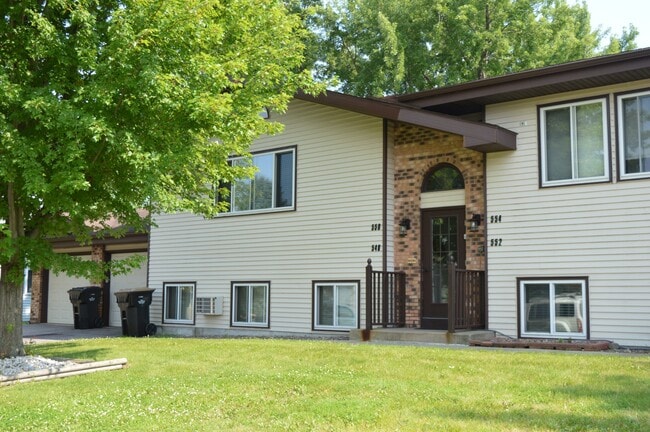 Building Photo - 554 Seminole Way